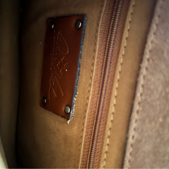 Patricia Nash
Apricot Blessings Cassano Leather Crossbody Bag - Picture 6 of 6